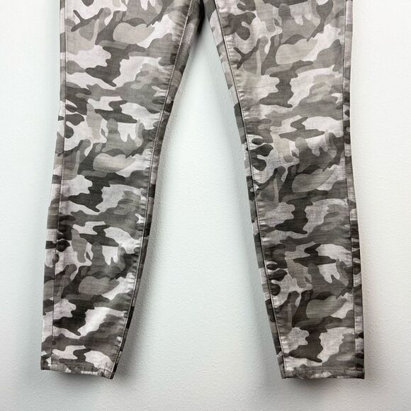 Anthropologie Pilcro High-Rise Skinny Camo Pants - Picture 5 of 8